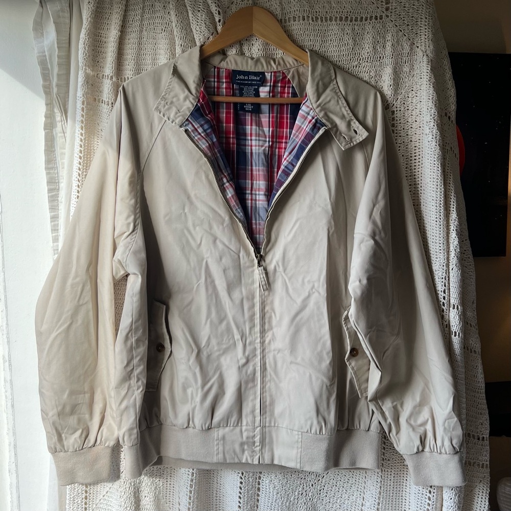 John Blair Men's Jacket Size Large Tan Poplin Harrington style Plaid Lined Fall